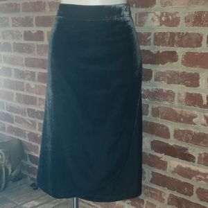 Gorgeous charcoal colored velvet skirt.